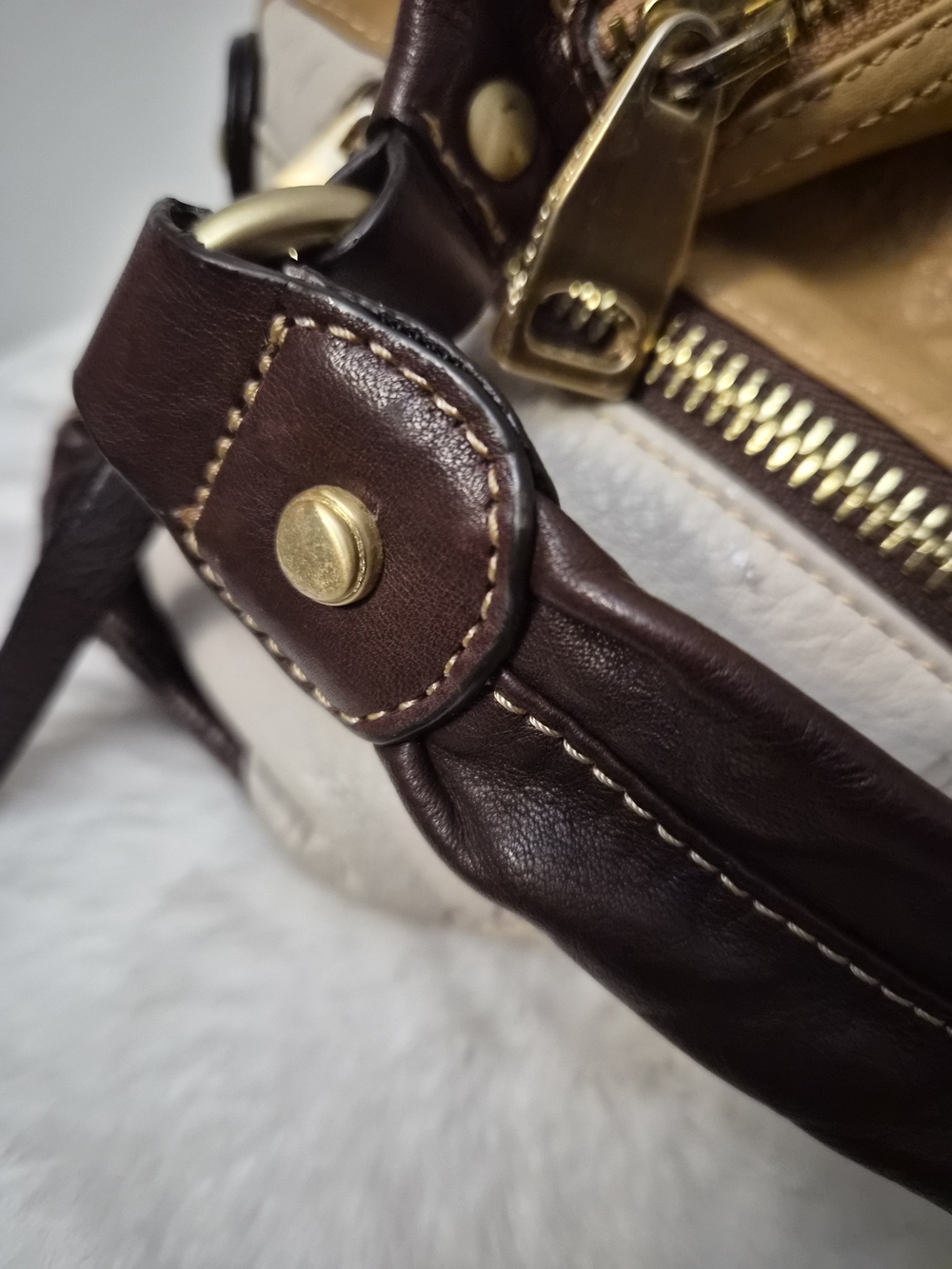 B MAKOWSKI Two-Tone Tan and Cream Women’s Leather Handbag - Picture 11 of 15